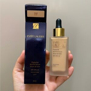 Estee Lauder Futurist Skin Tint Serum Foundation 1N2 ECRU
